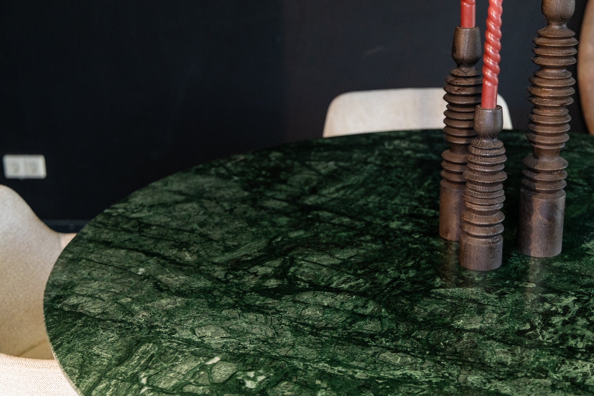 Ronde eettafel groen marmer Agonda 130 en 150cm - Goa Editions