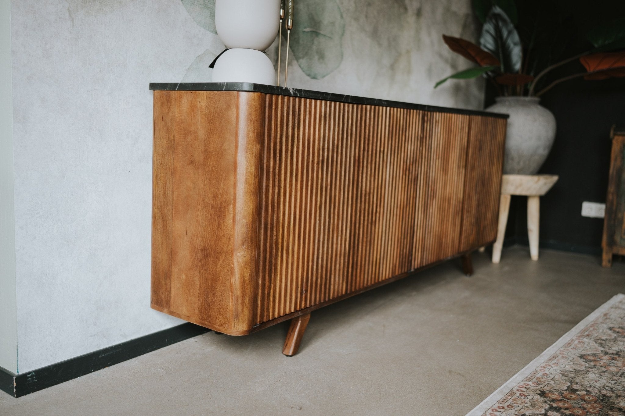 Dressoir walnoot Mahindra met marmer 200cm - Goa Editions