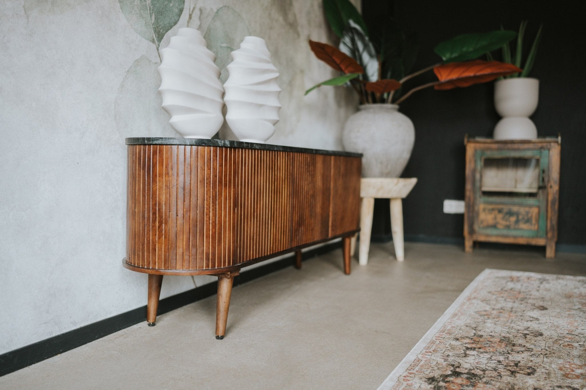 Japandi tv - meubel Anjuna 160cm marmer walnoot - Goa Editions