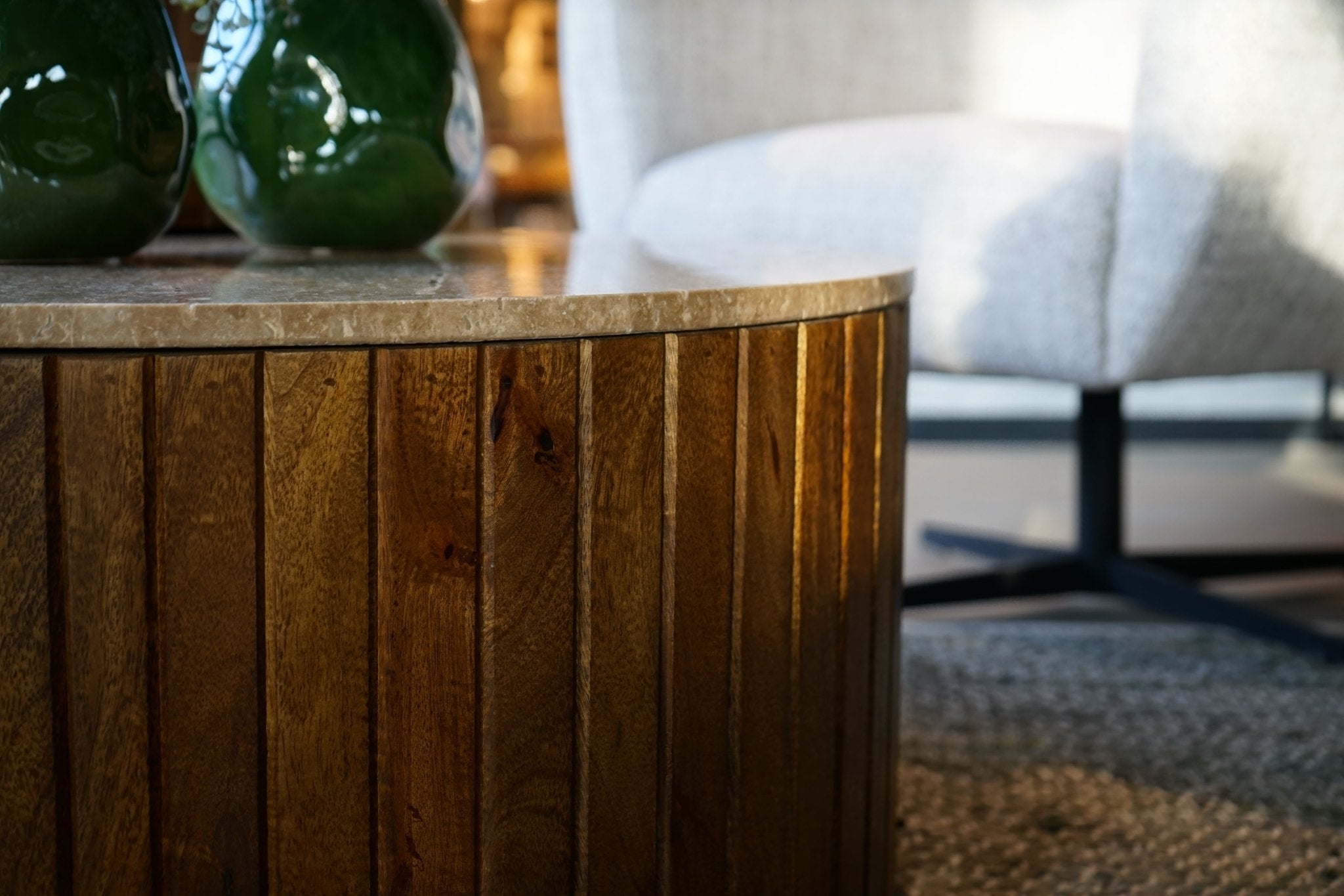 Salontafelset Tirlot travertine top - Goa Editions