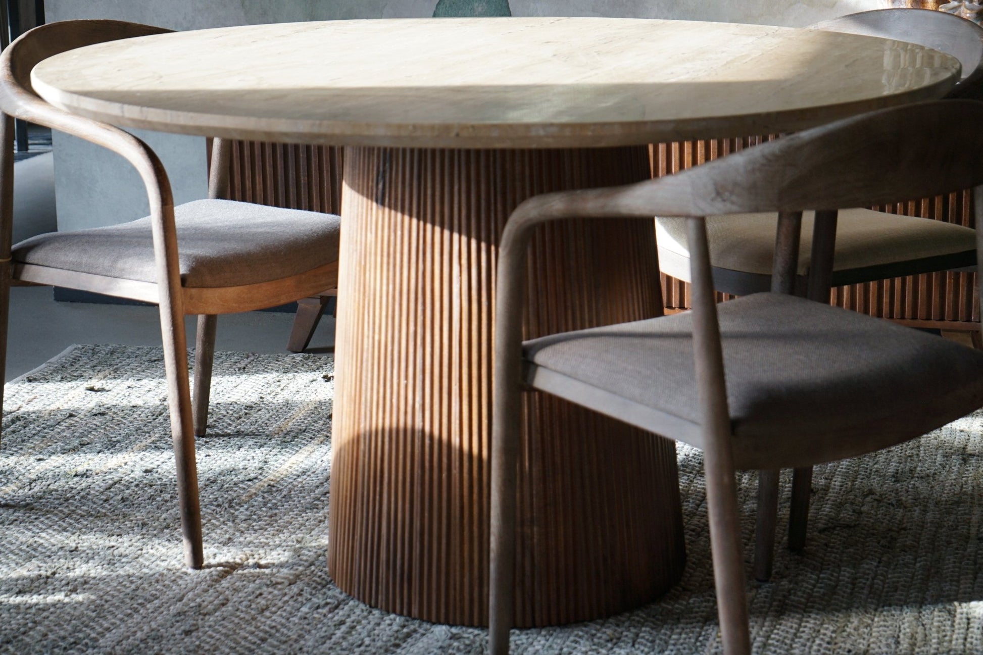Tafel Agonda travertine blad 130cm - Goa Editions