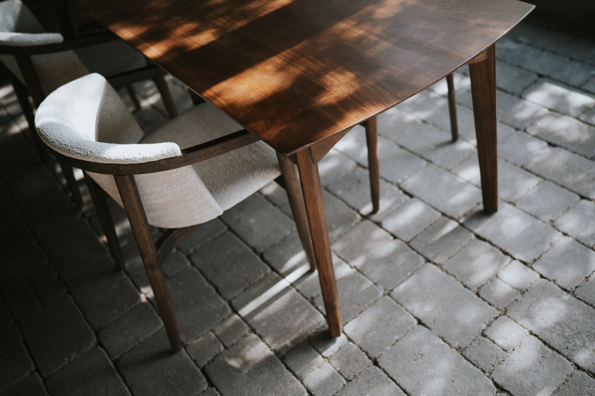 Eettafel candolim vintage stijl walnoot - Goa Editions