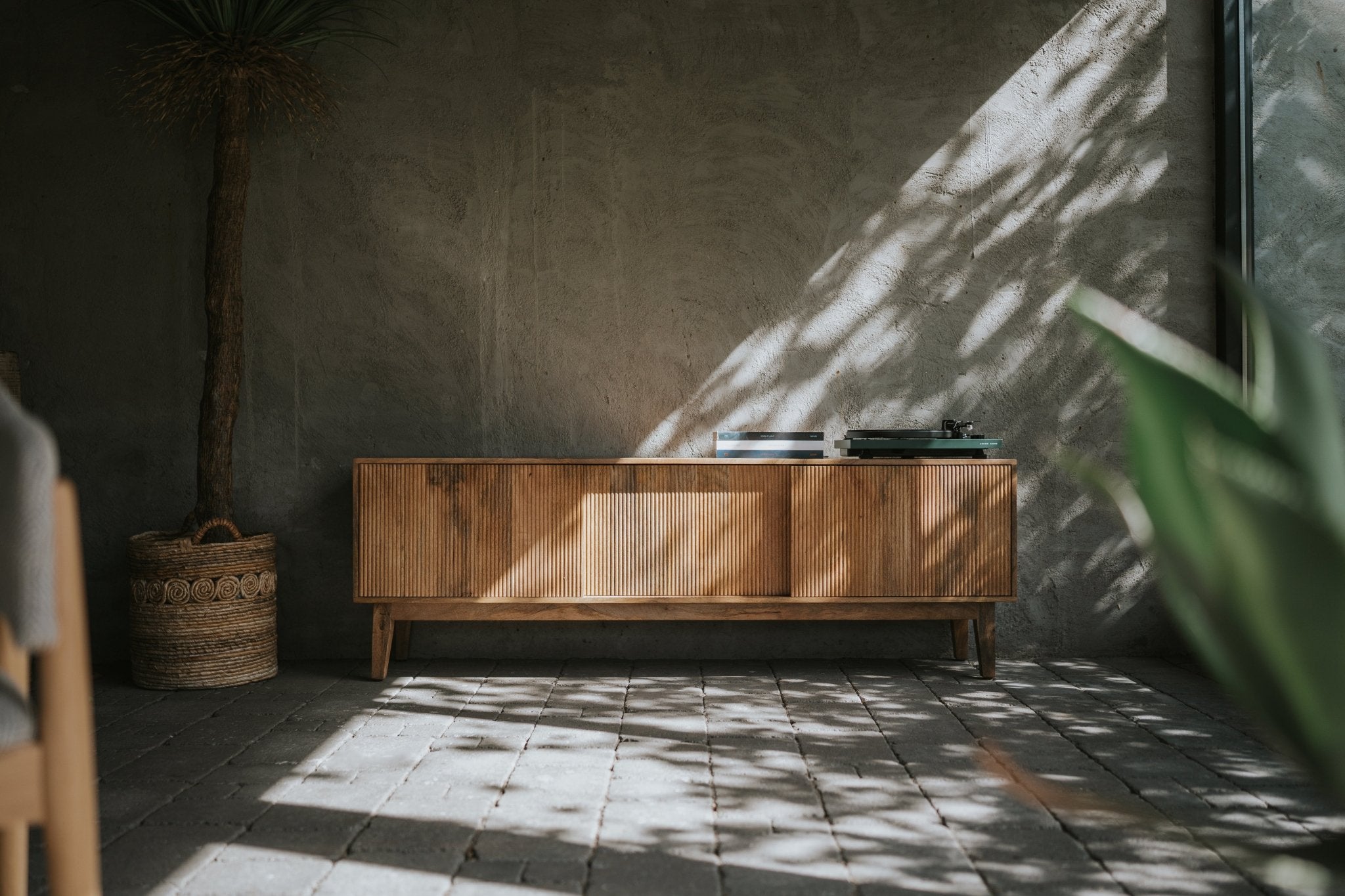 Japandi stijl televisiemeubel walnoot Agonda 180cm - Goa Editions