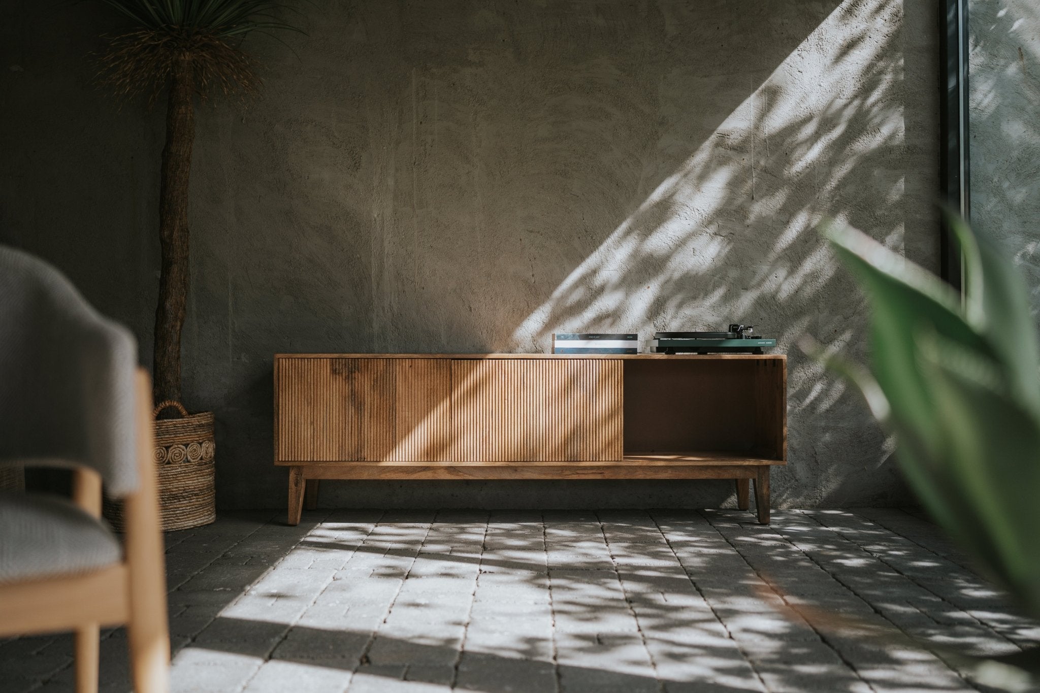 Japandi stijl televisiemeubel walnoot Agonda 180cm - Goa Editions